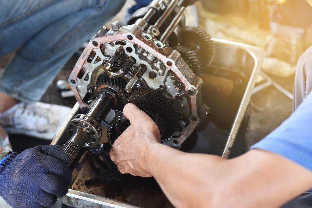 protect-your-car-transmission-avoid-overloading